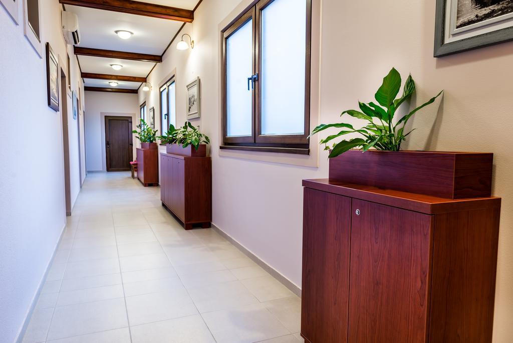 B&B Posejdon Sremska Mitrovica Exterior photo